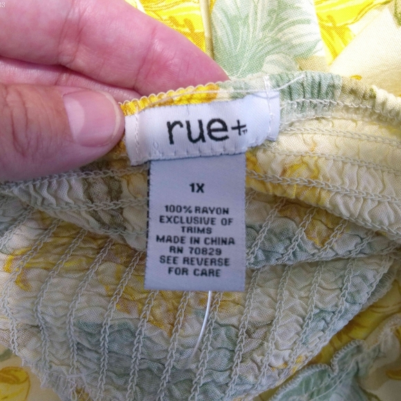 RUE21+ DRESS - Picture 6 of 7